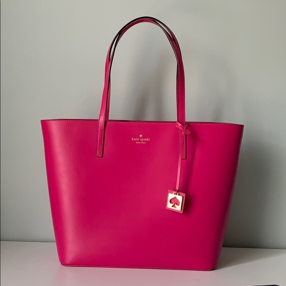 kate spade Handbags - ♠️Kate Spade Pink Tote♠️